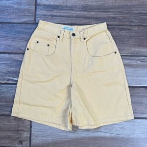 Vintage Arizona Jean Co. yellow bermuda shorts